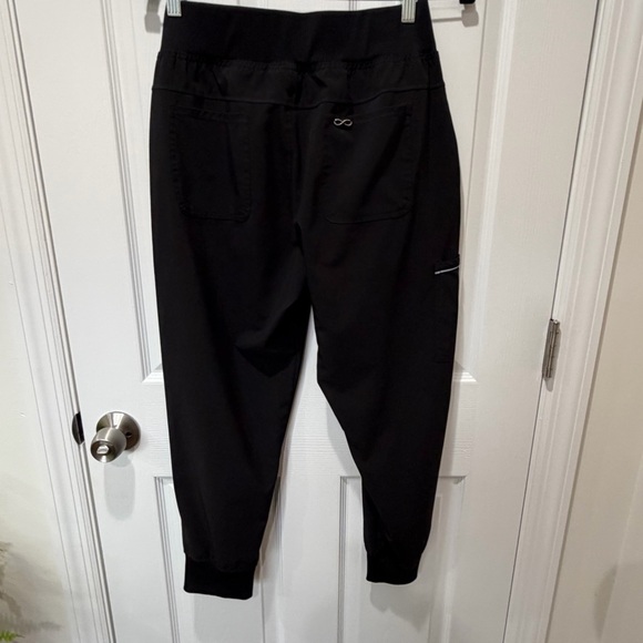 Cherokee Infinity Scrub Joggers - Picture 2 of 4